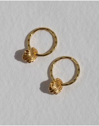 SAINT VALENTINE - Flat Shell Mini Hoops - Gold - ICONIC EXCLUSIVE