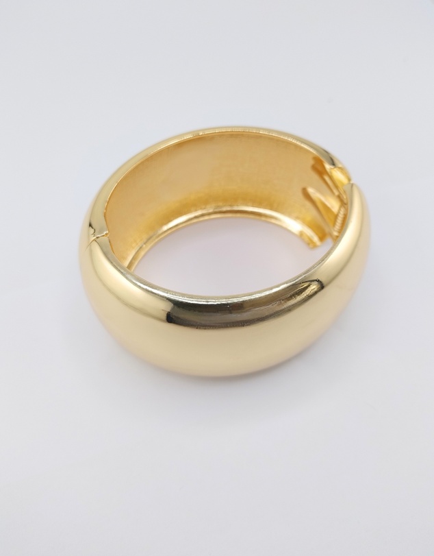 Izoa - Chunky Gold Bangle Cuff