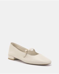 Miss Sofie - Ledger Flats