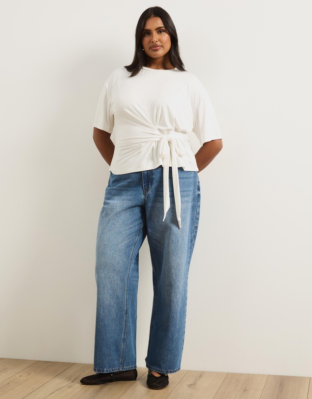 Atmos&Here Curvy - Freya Tie Front Short Sleeve T-Shirt