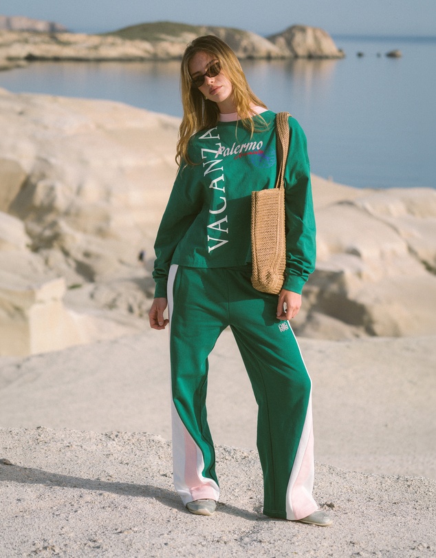 Araminta James - Vacanza LS Tee