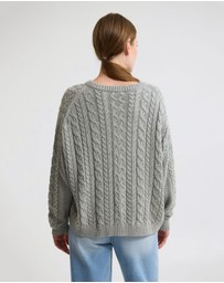 Oxford - Evie Cable Knit Crew Neck