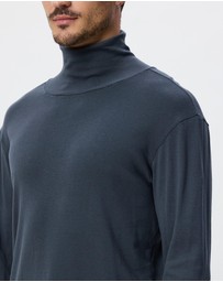 Surrounded By Ghosts - The Atacamite Slim Rib Knit Turtle Neck T-Shirt