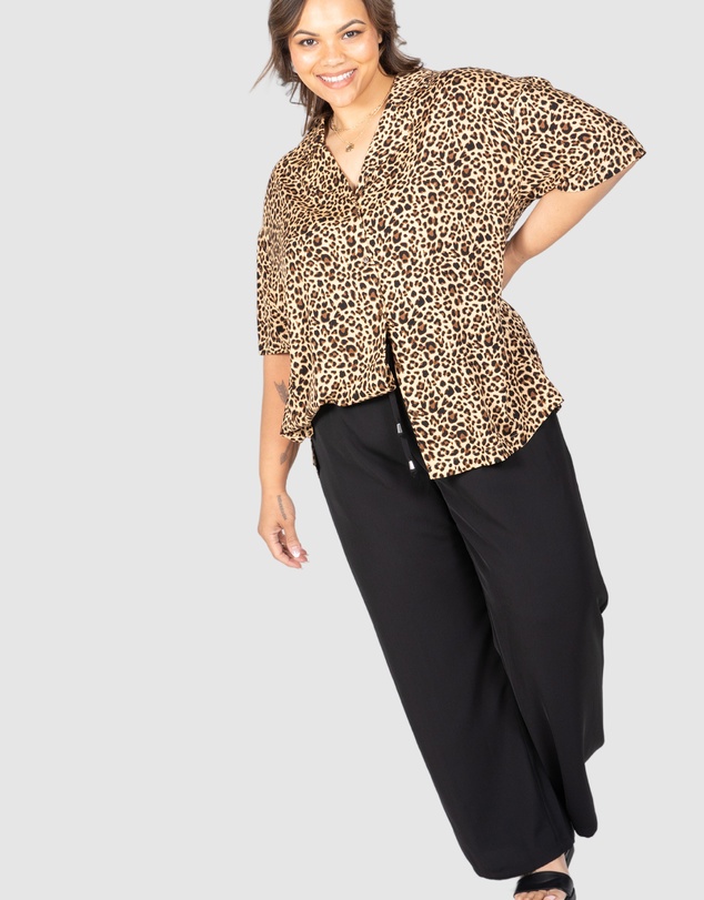 Love Your Wardrobe - Khloe Animal Print Shirt