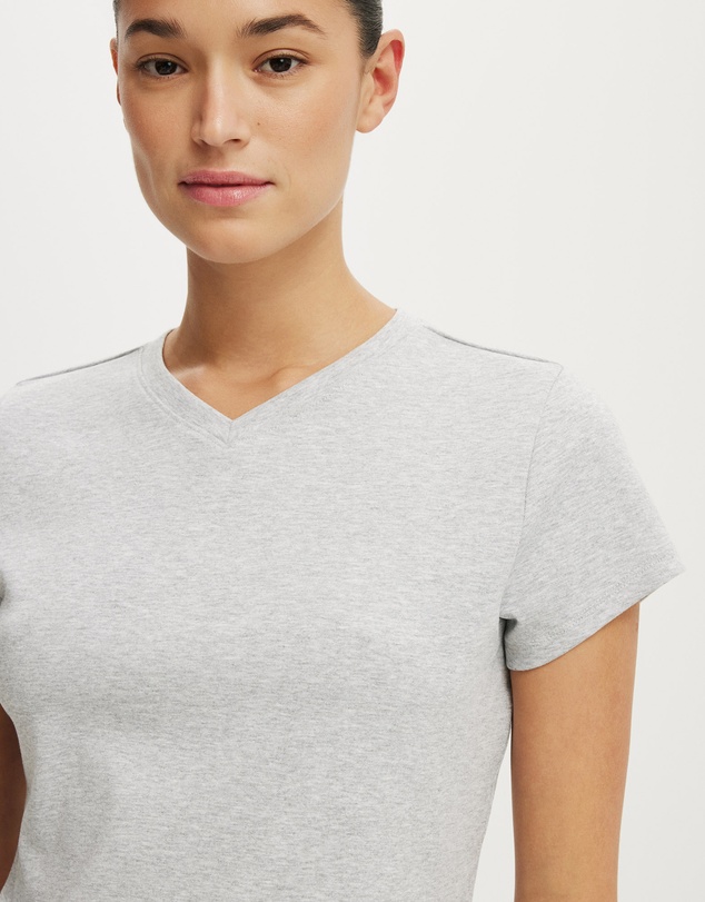 Cotton On - 90S Baby V Neck Tee