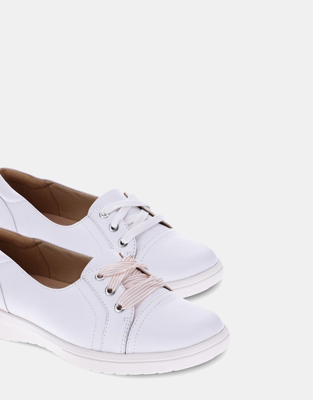 Mia Vita - Bridgette Slip-On Casual Sneaker - White