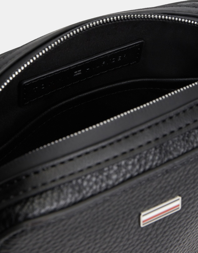 Tommy Hilfiger - Central Mini Reporter Bag