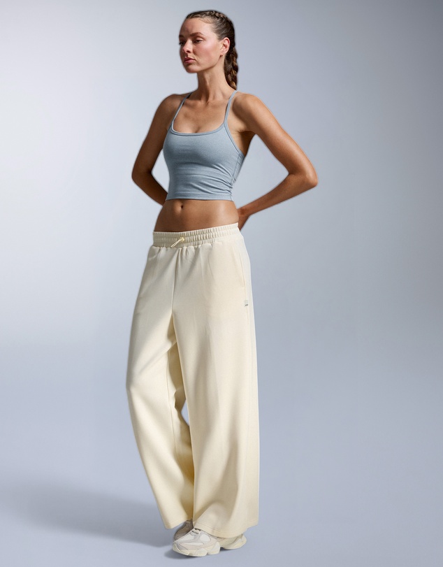 2XU - Wonderluxe Sand Washed Wide Leg Pants