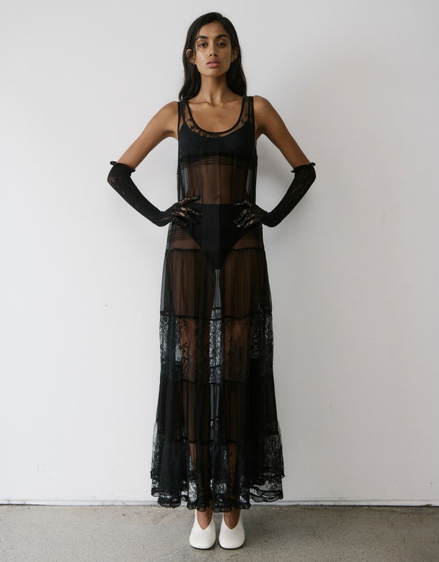 Minima Esenciales - Amelia Lace Panel Maxi Dress