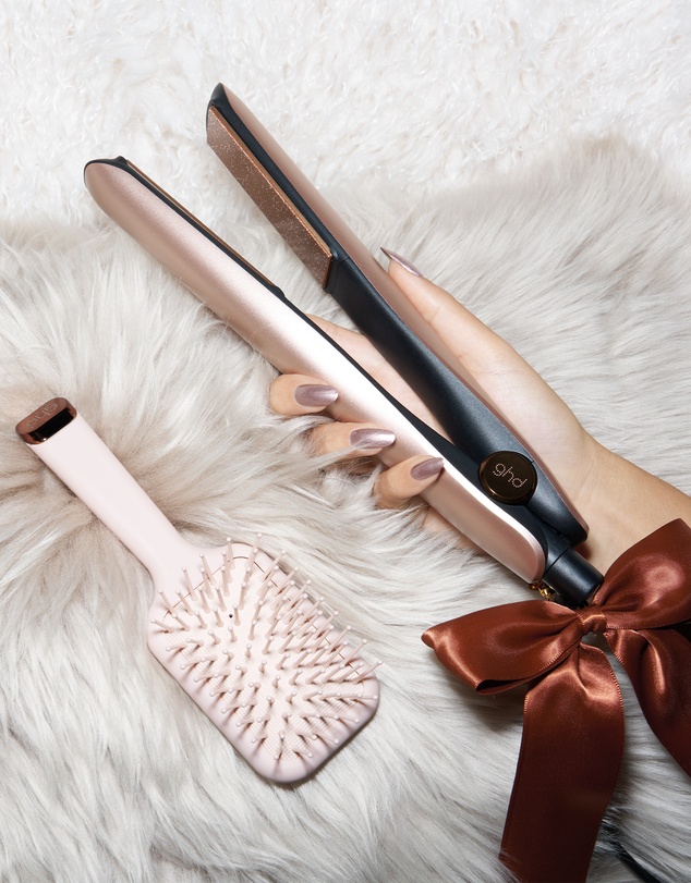 ghd - gold Hair Straightener Limited Edition Gift Set in Cashmere Beige