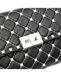 Pre-Loved by Azura Reborn - Pre-Loved Quilted Lambskin Free Rockstud Spike Wallet On Chain