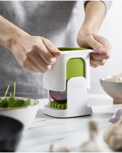 Joseph Joseph - ChopCup™ Vegetable Chopper (White)