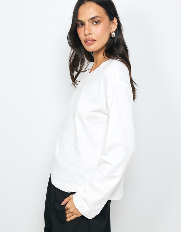 AERE - Long Sleeve V Neck T-Shirt
