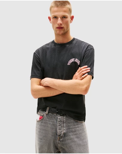 Tommy Jeans - Back Graphic Relaxed Crew Neck T-Shirt