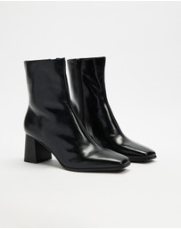 AERE - Stella Block Heel Leather Boots