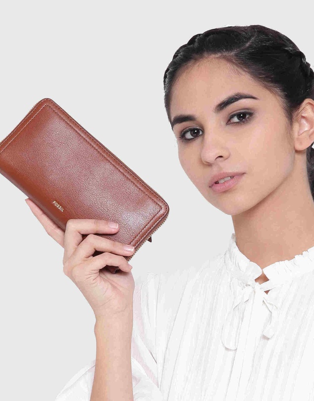 Fossil - Logan Brown Zip Clutch