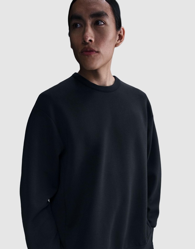 Nike - 24.7 Impossiblysoft Nike Dri-FIT Crew