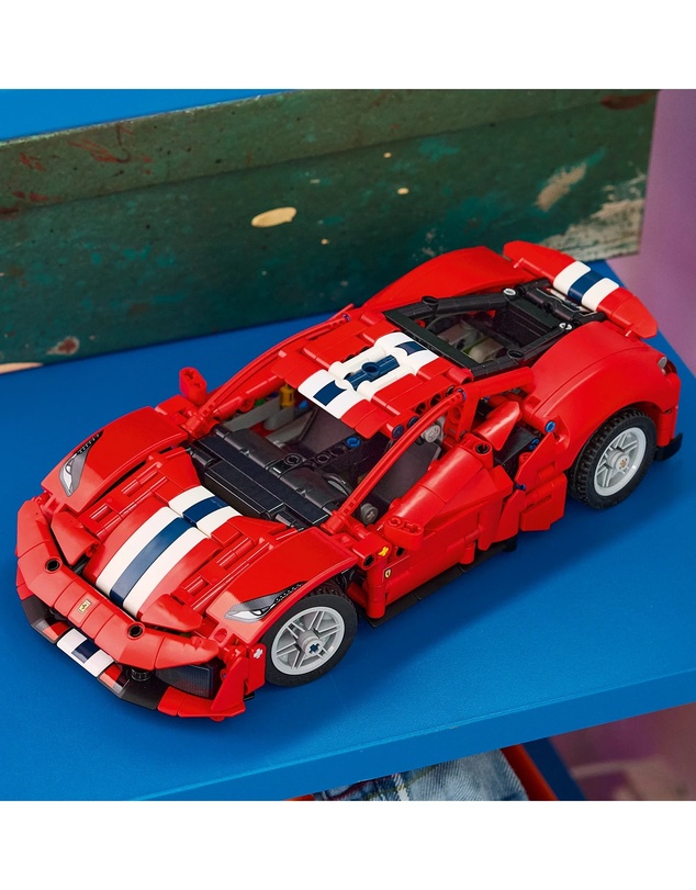 LEGO - 42235 Ferrari 488 Pista