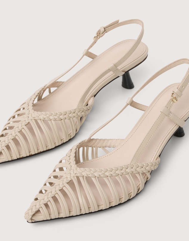 Review - Amira Heel