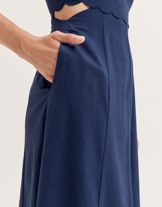 Review - Gigi Scalloped Dress