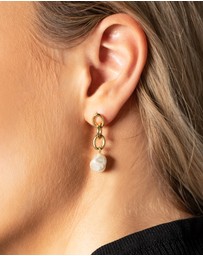 Mestige - Tribute Baroque Pearl Earrings - 18K Gold Plated