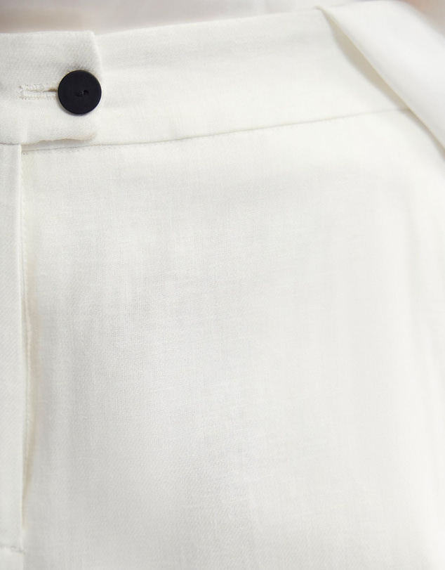 Oxford - Tyra Linen Blend Short
