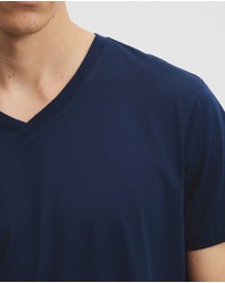 Country Road - Pima Cotton V-neck T-shirt