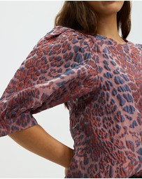Grace Willow - Rei Jacquard Blouse