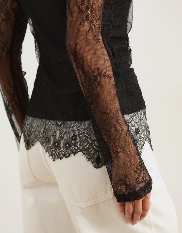 Atmos&Here - Gigi Chantilly Lace Long Sleeve Top With Removeable Cami