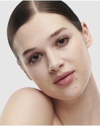 MAC - Studio Radiance Serum-Powered Foundation - NC10