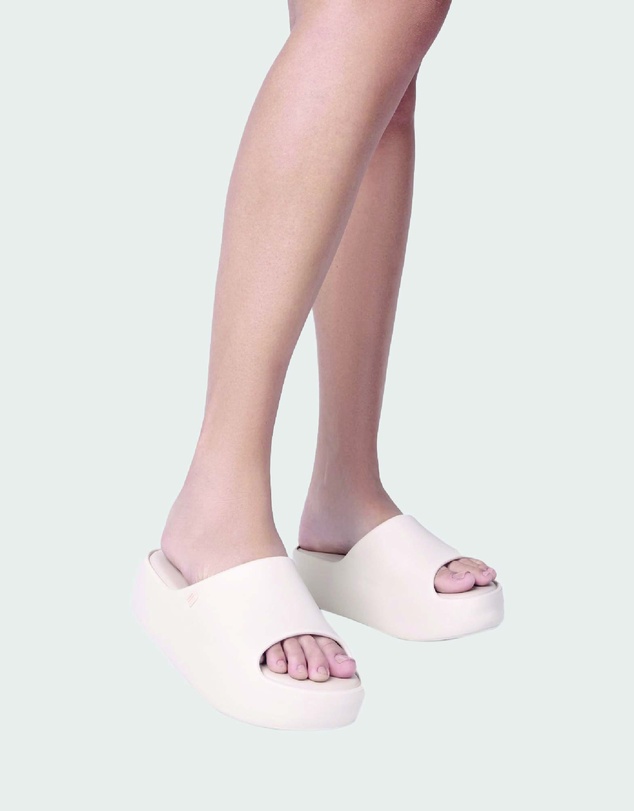 Melissa - Melissa Free Platform Slide