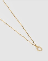 Izoa - Crystal Letter O Necklace Gold