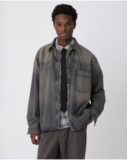 Tintet Grey