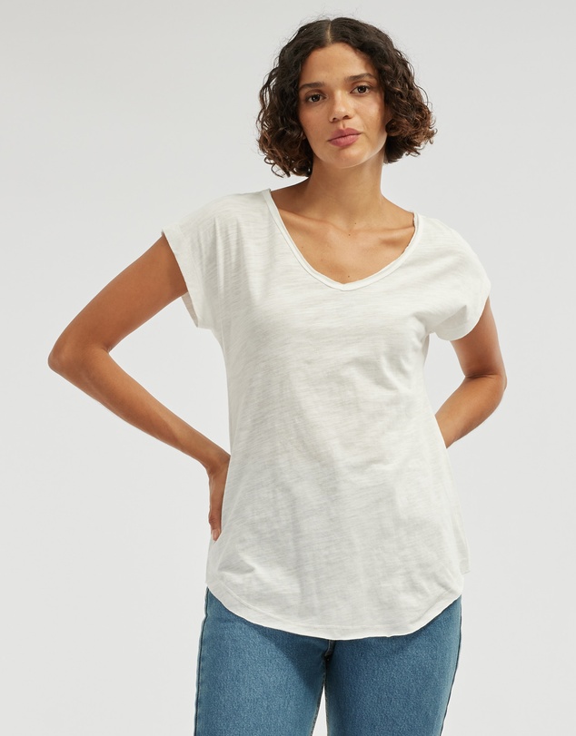 Amelius - Sadie V Neck Tee