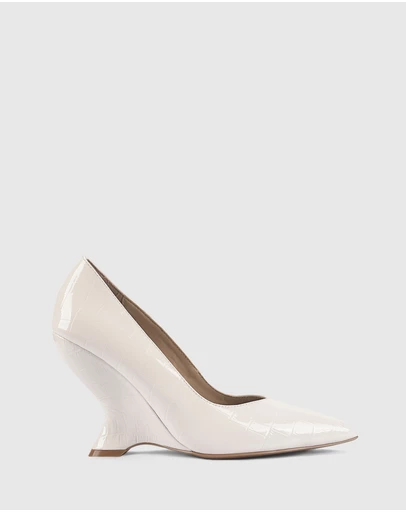 LANA WILKINSON - Molly Wedge Pump