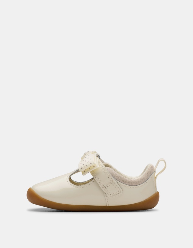 Clarks - Roamer Trim (T) White