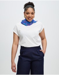 The Social Outfit - Fariba's Triangles Rectangular Silk Scarf