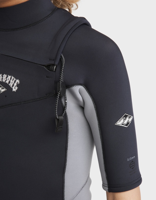 Billabong - Boys 8 to 16 Absolute Natural Chest Zip Wetsuit