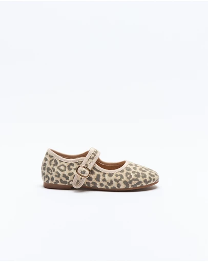 Walnut Melbourne - Arlo Ballet