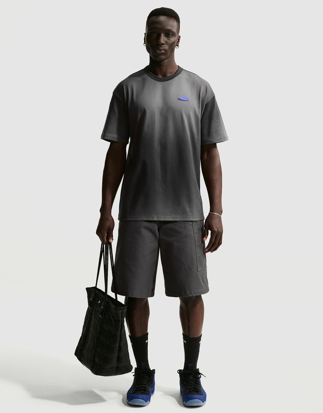 Nike - Sportswear Premium Essentials T-Shirt