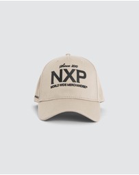 Nena & Pasadena - Essence Cap