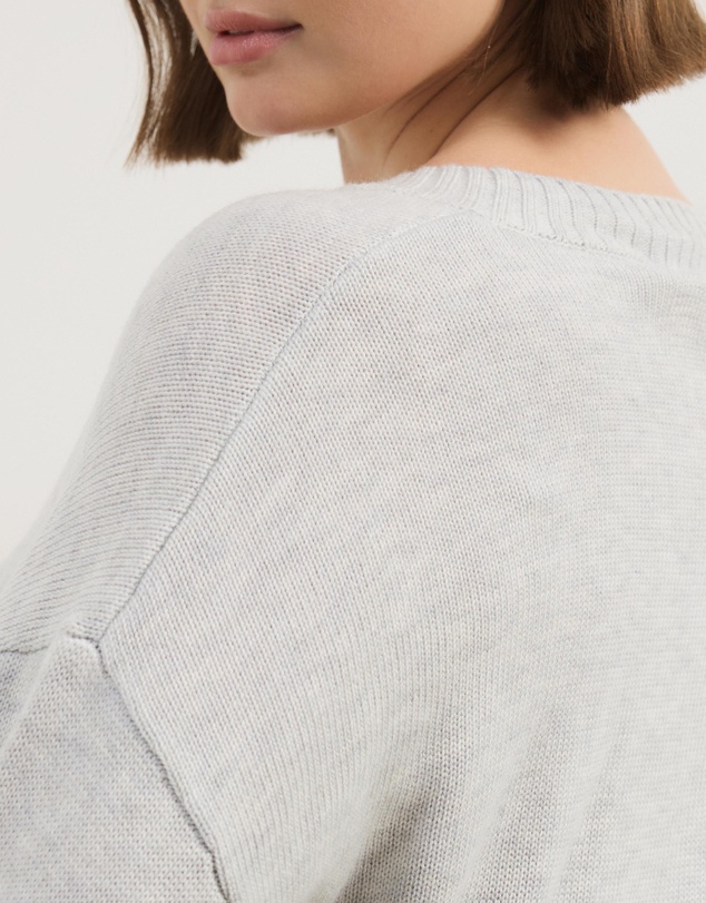 Atmos&Here Curvy - April Classic V-Neck Knit Jumper