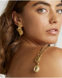 Arms Of Eve - Classic Gold Locket Necklace
