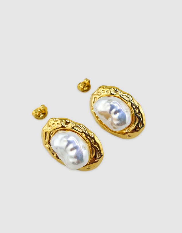 Izoa - Giselle Pearl Stud Earrings