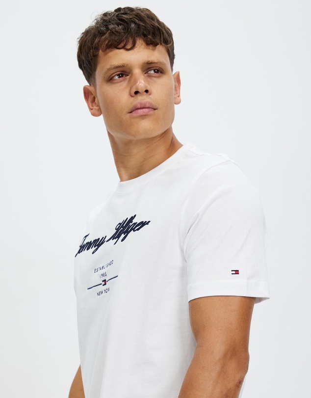 Tommy Hilfiger - Script Logo Tee