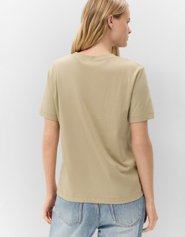 UNISON - The Classic Crew Tee