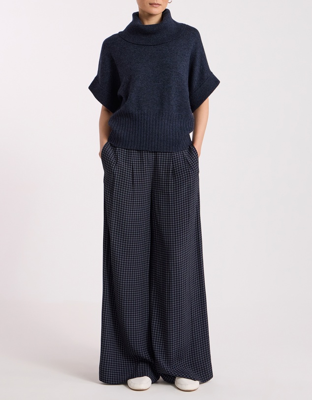 David Lawrence - Roll Neck Gilet Top