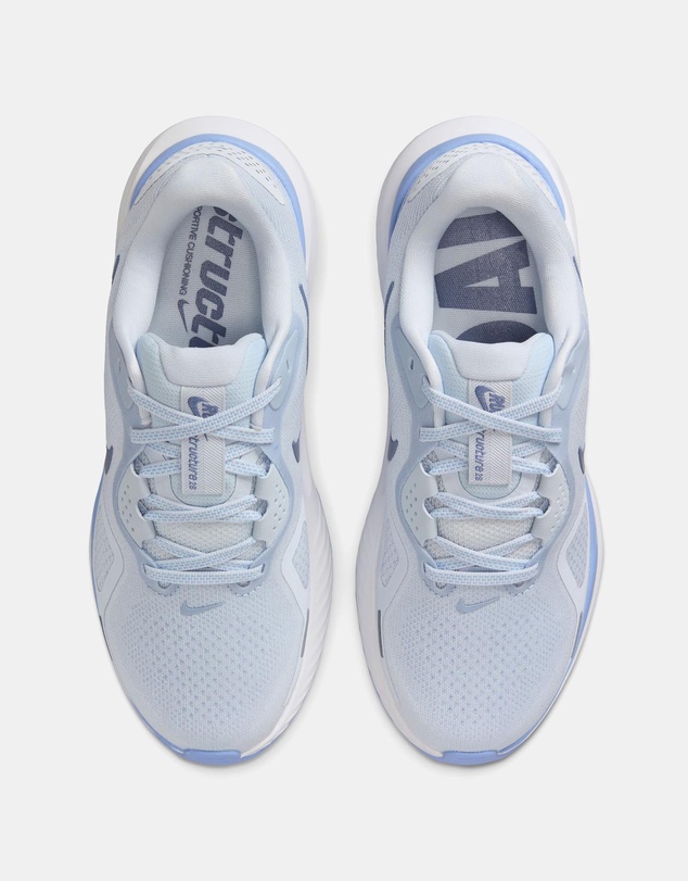 Nike - Structure 26 - Women's