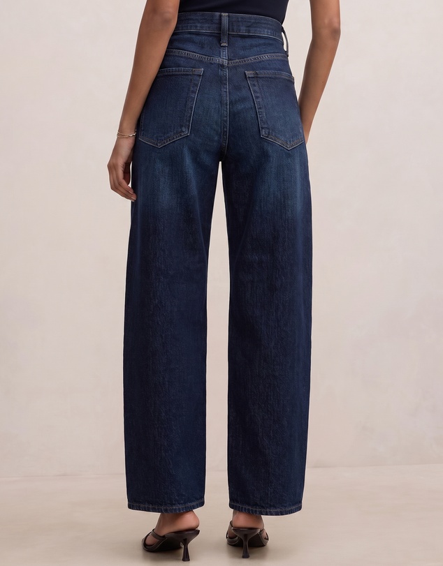 Forever New Petite - Emma Petite Mid Rise Barrel Jeans