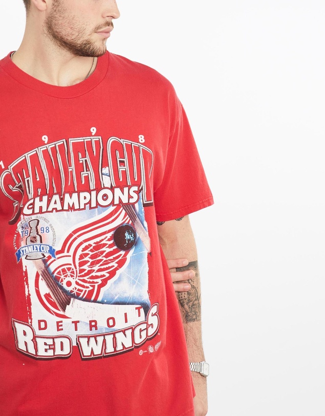 Vintage by The Real Deal - Pre Loved - Vintage 1998 NHL Detroit Red Wings Stanley Cup Tee